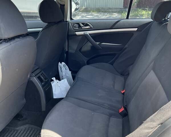 Бежевый Шкода Октавия, объемом двигателя 1.8 л и пробегом 113 тыс. км за 8000 $, фото 5 на Automoto.ua