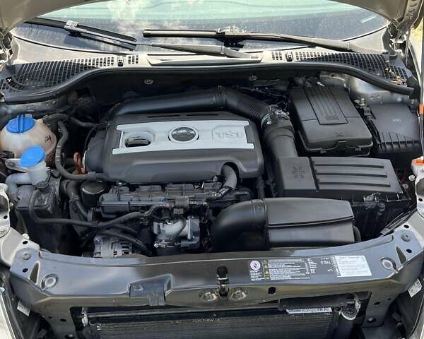 Бежевый Шкода Октавия, объемом двигателя 1.8 л и пробегом 113 тыс. км за 8000 $, фото 8 на Automoto.ua