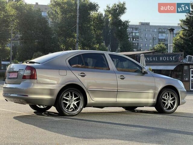 Бежевий Шкода Октавія, об'ємом двигуна 1.2 л та пробігом 190 тис. км за 7600 $, фото 7 на Automoto.ua