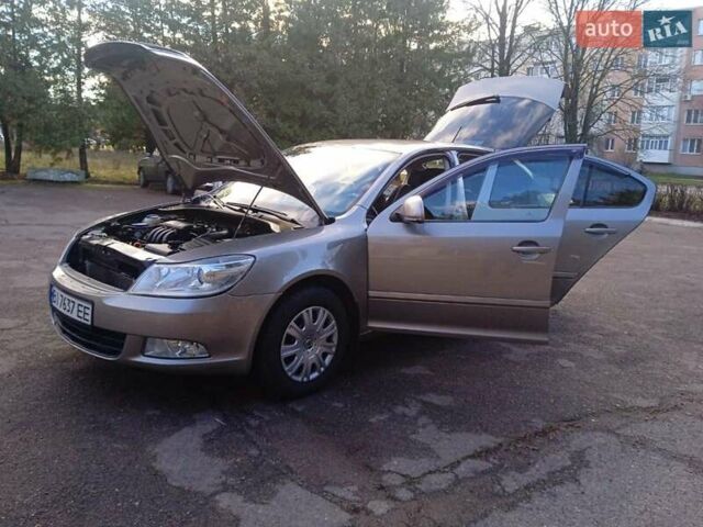 Бежевий Шкода Октавія, об'ємом двигуна 1.6 л та пробігом 232 тис. км за 8800 $, фото 6 на Automoto.ua