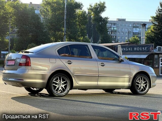 Бежевый Шкода Октавия, объемом двигателя 1.2 л и пробегом 190 тыс. км за 6900 $, фото 5 на Automoto.ua