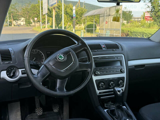 Шкода Октавія 2011 у Виноградове на Automoto.ua Бежевий Шкода Октавія, об'ємом двигуна 1.6 л та пробігом 320 тис. км за 7500 $, фото 10 на Automoto.ua