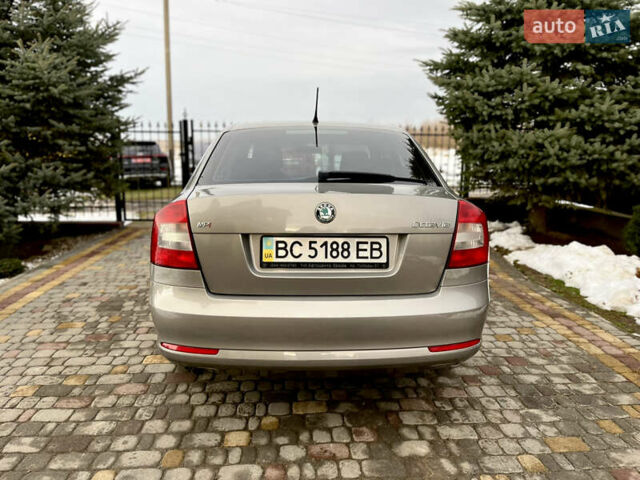 Бежевий Шкода Октавія, об'ємом двигуна 1.6 л та пробігом 226 тис. км за 8100 $, фото 20 на Automoto.ua