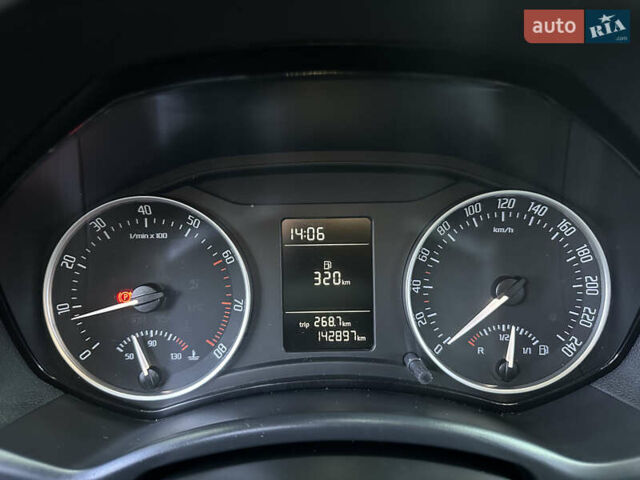 Бежевый Шкода Октавия, объемом двигателя 1.8 л и пробегом 143 тыс. км за 8990 $, фото 18 на Automoto.ua