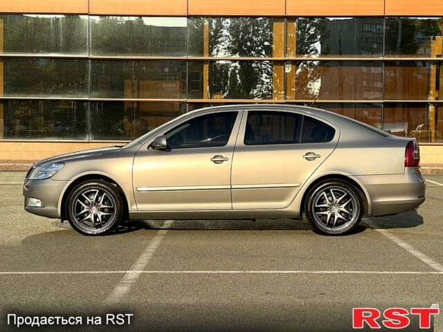 Бежевый Шкода Октавия, объемом двигателя 1.2 л и пробегом 190 тыс. км за 6900 $, фото 3 на Automoto.ua