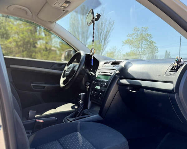 Бежевый Шкода Октавия, объемом двигателя 1.4 л и пробегом 225 тыс. км за 6700 $, фото 11 на Automoto.ua