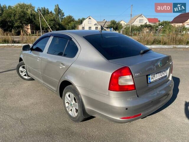 Бежевий Шкода Октавія, об'ємом двигуна 1.6 л та пробігом 253 тис. км за 7350 $, фото 3 на Automoto.ua