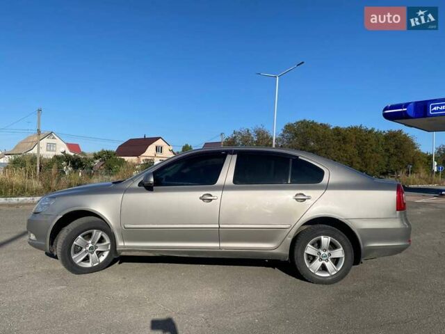 Бежевий Шкода Октавія, об'ємом двигуна 1.6 л та пробігом 253 тис. км за 7350 $, фото 5 на Automoto.ua