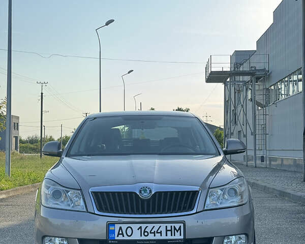 Шкода Октавія 2011 у Виноградове на Automoto.ua Бежевий Шкода Октавія, об'ємом двигуна 1.6 л та пробігом 320 тис. км за 7500 $, фото 5 на Automoto.ua