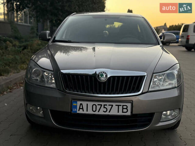 Бежевый Шкода Октавия, объемом двигателя 1.8 л и пробегом 187 тыс. км за 7500 $, фото 4 на Automoto.ua