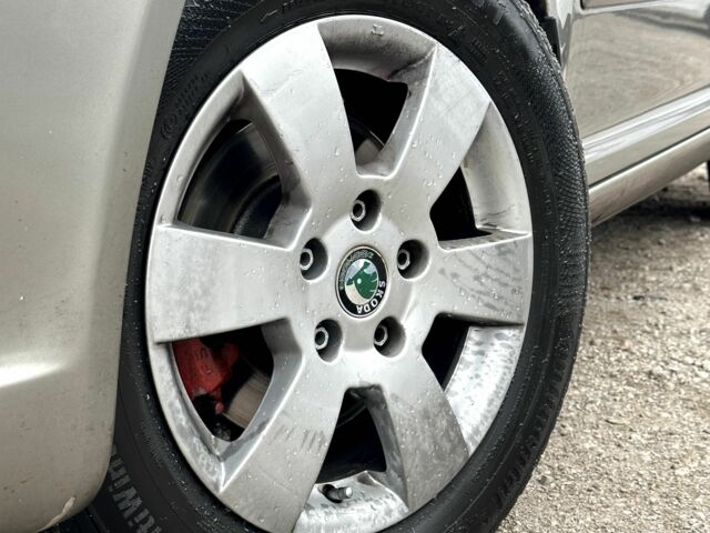 Бежевий Шкода Октавія, об'ємом двигуна 1.6 л та пробігом 255 тис. км за 7900 $, фото 4 на Automoto.ua