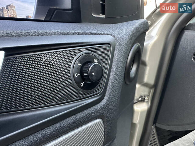 Бежевый Шкода Октавия, объемом двигателя 1.8 л и пробегом 143 тыс. км за 8990 $, фото 13 на Automoto.ua