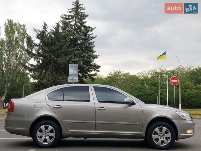Бежевый Шкода Октавия, объемом двигателя 1.8 л и пробегом 137 тыс. км за 7599 $, фото 5 на Automoto.ua