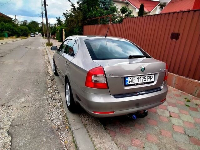 Шкода Октавія 2011 у Запоріжжя на Automoto.ua Бежевий Шкода Октавія, об'ємом двигуна 1.6 л та пробігом 159 тис. км за 7300 $, фото 3 на Automoto.ua