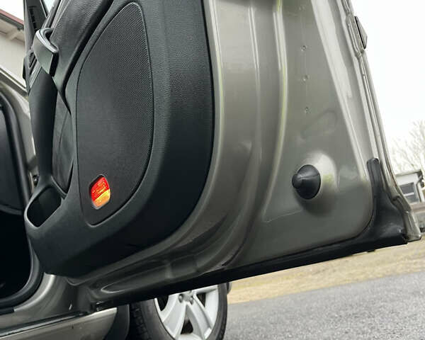 Бежевый Шкода Октавия, объемом двигателя 1.97 л и пробегом 250 тыс. км за 9500 $, фото 20 на Automoto.ua