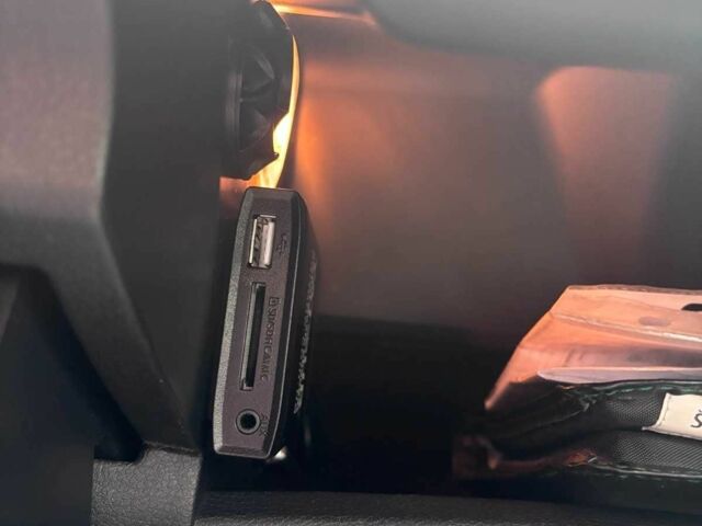 Бежевий Шкода Октавія, об'ємом двигуна 1.6 л та пробігом 184 тис. км за 8999 $, фото 20 на Automoto.ua