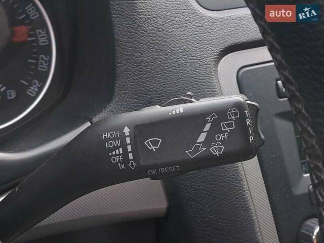 Бежевый Шкода Октавия, объемом двигателя 1.8 л и пробегом 137 тыс. км за 7599 $, фото 21 на Automoto.ua