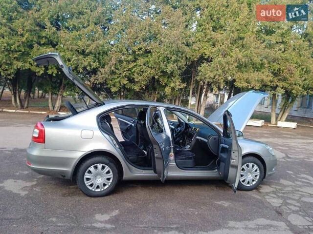 Бежевий Шкода Октавія, об'ємом двигуна 1.6 л та пробігом 232 тис. км за 8800 $, фото 16 на Automoto.ua