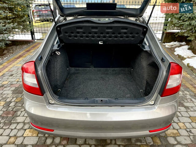 Бежевий Шкода Октавія, об'ємом двигуна 1.6 л та пробігом 226 тис. км за 8100 $, фото 52 на Automoto.ua