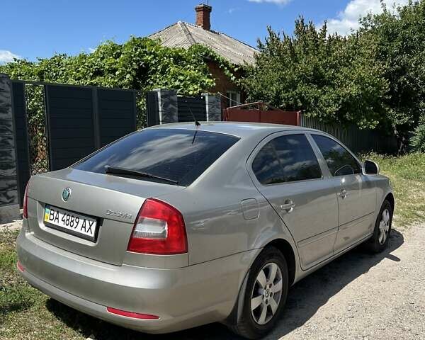 Бежевый Шкода Октавия, объемом двигателя 1.8 л и пробегом 113 тыс. км за 8000 $, фото 4 на Automoto.ua