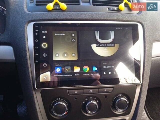 Бежевий Шкода Октавія, об'ємом двигуна 1.6 л та пробігом 232 тис. км за 8800 $, фото 32 на Automoto.ua