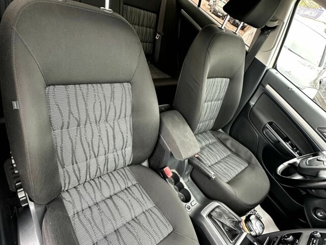 Бежевий Шкода Октавія, об'ємом двигуна 1.6 л та пробігом 255 тис. км за 7900 $, фото 5 на Automoto.ua