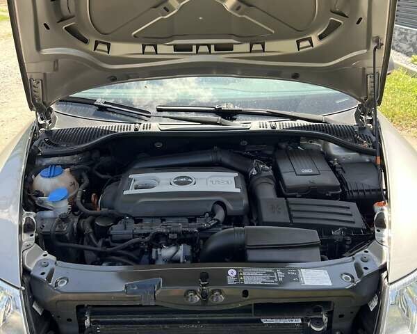 Бежевый Шкода Октавия, объемом двигателя 1.8 л и пробегом 113 тыс. км за 8000 $, фото 7 на Automoto.ua