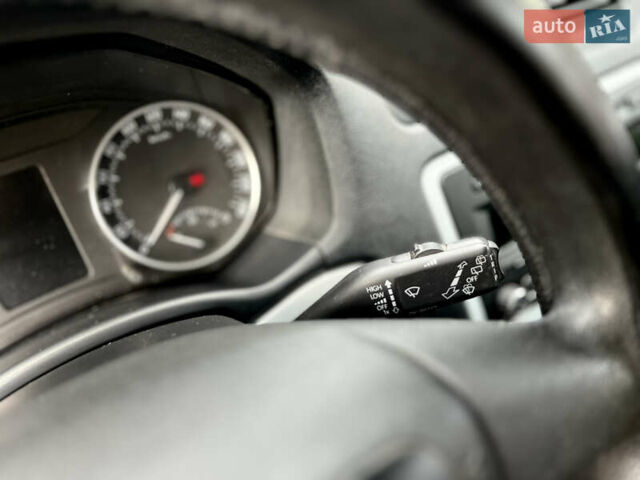 Бежевий Шкода Октавія, об'ємом двигуна 1.6 л та пробігом 226 тис. км за 8100 $, фото 29 на Automoto.ua