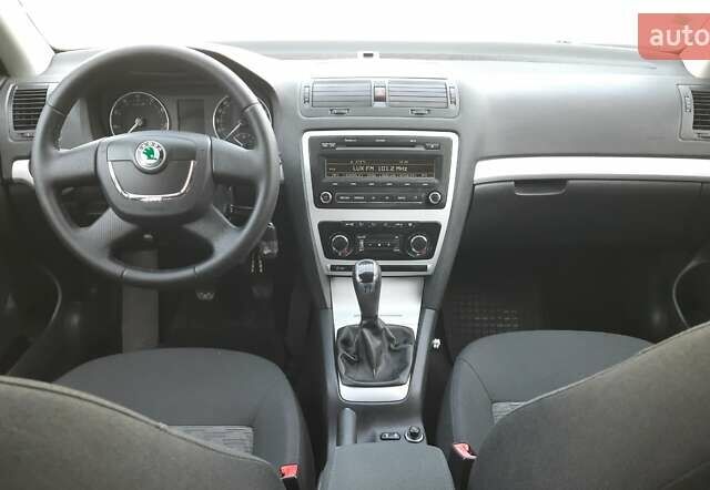 Бежевый Шкода Октавия, объемом двигателя 1.4 л и пробегом 218 тыс. км за 7199 $, фото 39 на Automoto.ua