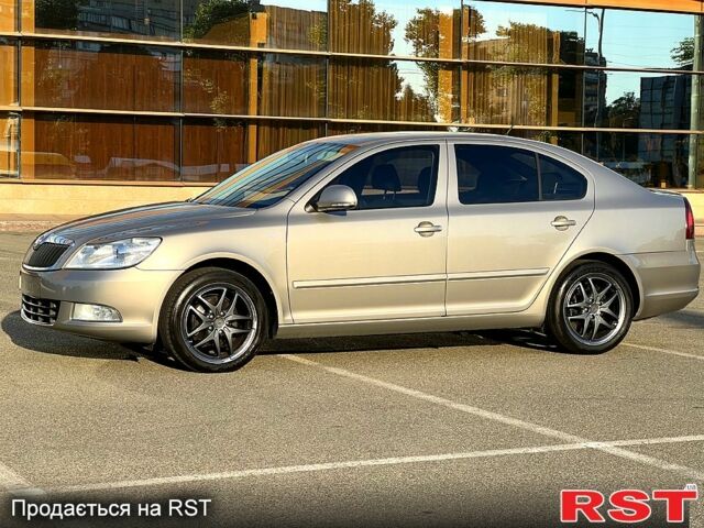 Бежевый Шкода Октавия, объемом двигателя 1.2 л и пробегом 190 тыс. км за 6900 $, фото 1 на Automoto.ua