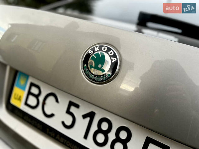 Бежевий Шкода Октавія, об'ємом двигуна 1.6 л та пробігом 226 тис. км за 8100 $, фото 17 на Automoto.ua