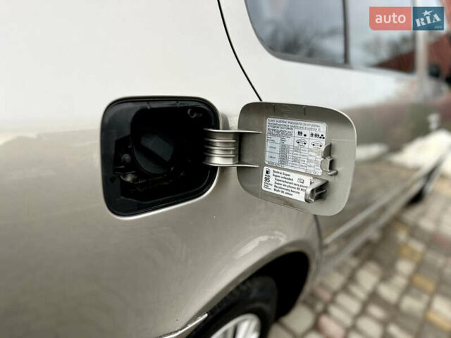 Бежевий Шкода Октавія, об'ємом двигуна 1.6 л та пробігом 226 тис. км за 8100 $, фото 21 на Automoto.ua