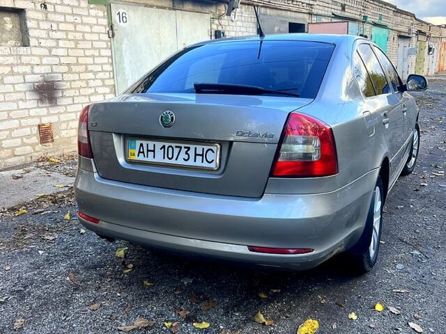 Шкода Октавия 2011 в Запорожье на Automoto.ua Бежевый Шкода Октавия, объемом двигателя 1.8 л и пробегом 195 тыс. км за 6100 $, фото 1 на Automoto.ua