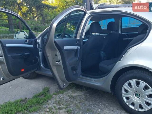 Бежевый Шкода Октавия, объемом двигателя 1.4 л и пробегом 218 тыс. км за 7199 $, фото 17 на Automoto.ua