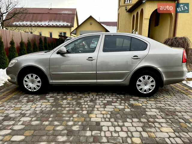 Бежевий Шкода Октавія, об'ємом двигуна 1.6 л та пробігом 226 тис. км за 8100 $, фото 9 на Automoto.ua