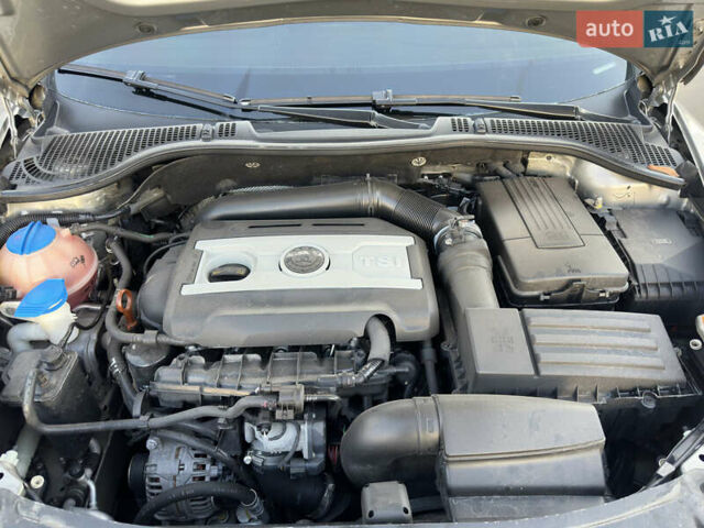 Бежевый Шкода Октавия, объемом двигателя 1.8 л и пробегом 143 тыс. км за 8990 $, фото 31 на Automoto.ua