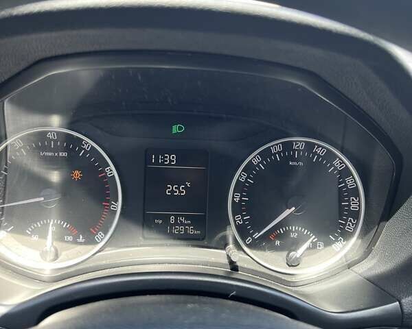 Бежевый Шкода Октавия, объемом двигателя 1.8 л и пробегом 113 тыс. км за 8000 $, фото 10 на Automoto.ua