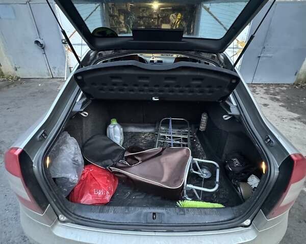 Бежевый Шкода Октавия, объемом двигателя 1.8 л и пробегом 167 тыс. км за 9999 $, фото 14 на Automoto.ua