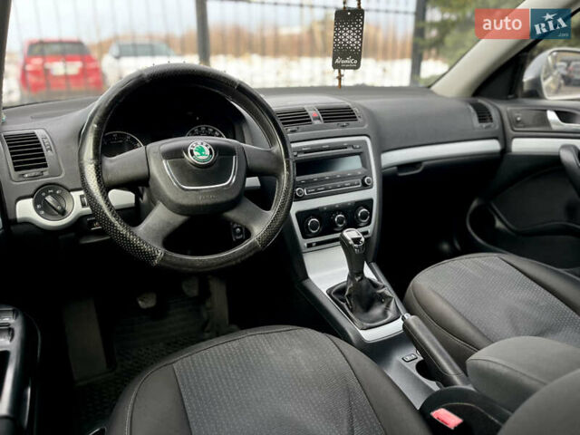 Бежевий Шкода Октавія, об'ємом двигуна 1.6 л та пробігом 226 тис. км за 8100 $, фото 24 на Automoto.ua