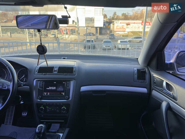 Бежевый Шкода Октавия, объемом двигателя 1.8 л и пробегом 143 тыс. км за 8990 $, фото 25 на Automoto.ua