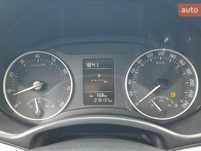 Бежевый Шкода Октавия, объемом двигателя 1.4 л и пробегом 218 тыс. км за 7199 $, фото 42 на Automoto.ua