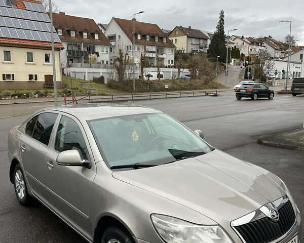 Бежевый Шкода Октавия, объемом двигателя 1.97 л и пробегом 250 тыс. км за 9500 $, фото 6 на Automoto.ua