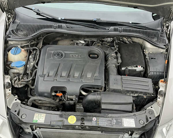 Бежевый Шкода Октавия, объемом двигателя 1.97 л и пробегом 250 тыс. км за 9500 $, фото 33 на Automoto.ua