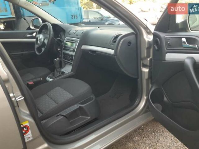 Бежевый Шкода Октавия, объемом двигателя 1.4 л и пробегом 218 тыс. км за 7199 $, фото 33 на Automoto.ua