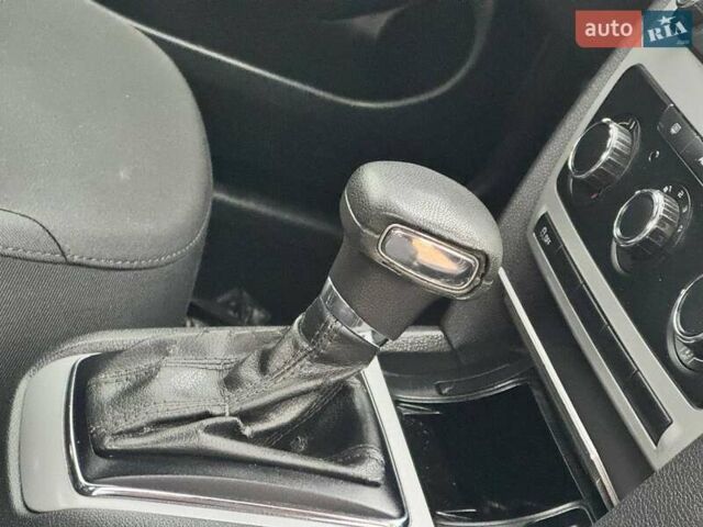 Бежевый Шкода Октавия, объемом двигателя 1.8 л и пробегом 155 тыс. км за 7920 $, фото 27 на Automoto.ua