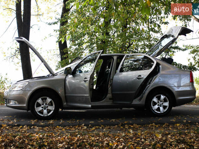 Бежевый Шкода Октавия, объемом двигателя 1.8 л и пробегом 217 тыс. км за 8600 $, фото 28 на Automoto.ua