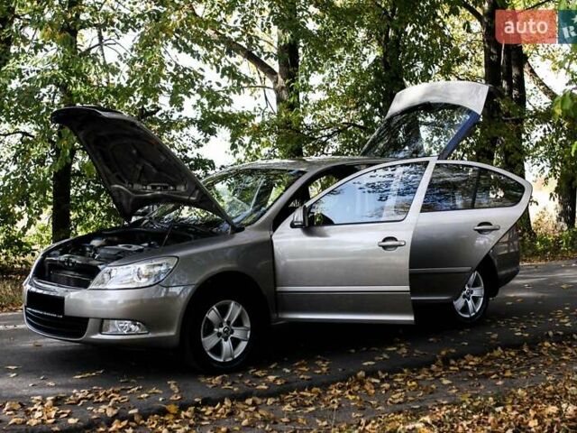 Бежевый Шкода Октавия, объемом двигателя 1.8 л и пробегом 217 тыс. км за 8600 $, фото 27 на Automoto.ua