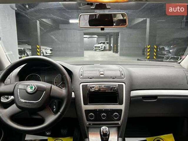 Бежевий Шкода Октавія, об'ємом двигуна 1.8 л та пробігом 245 тис. км за 6600 $, фото 13 на Automoto.ua