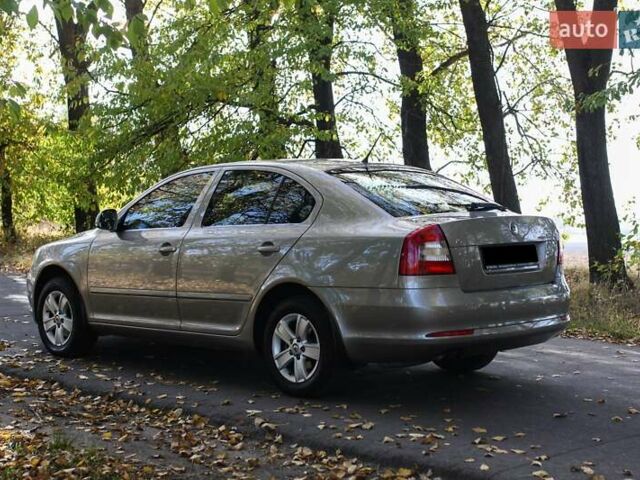 Бежевый Шкода Октавия, объемом двигателя 1.8 л и пробегом 217 тыс. км за 8600 $, фото 16 на Automoto.ua