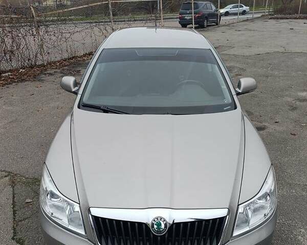 Бежевий Шкода Октавія, об'ємом двигуна 1.8 л та пробігом 107 тис. км за 8500 $, фото 3 на Automoto.ua